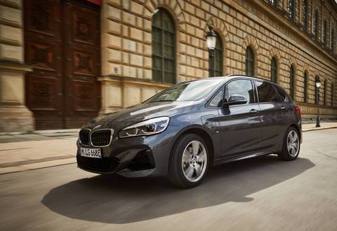 Mit mehr Reichweite besonders alltagstauglich: Der neue BMW 225xe Active Tourer