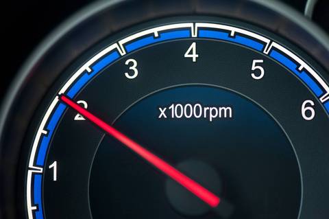 0 – 100 km/h ist nicht alles: Warum die Elastizität im Alltag oft entscheidender ist