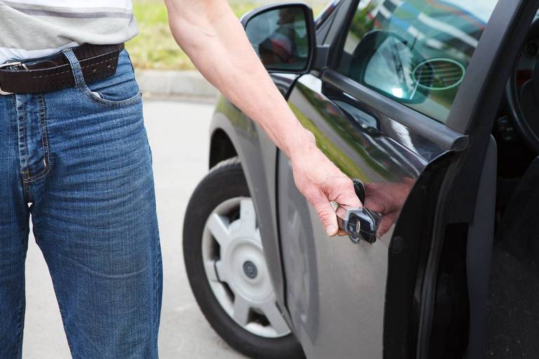 Beule in der Autotür? Diese Möglichkeiten haben Sie