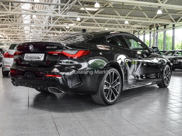 BMW M440i