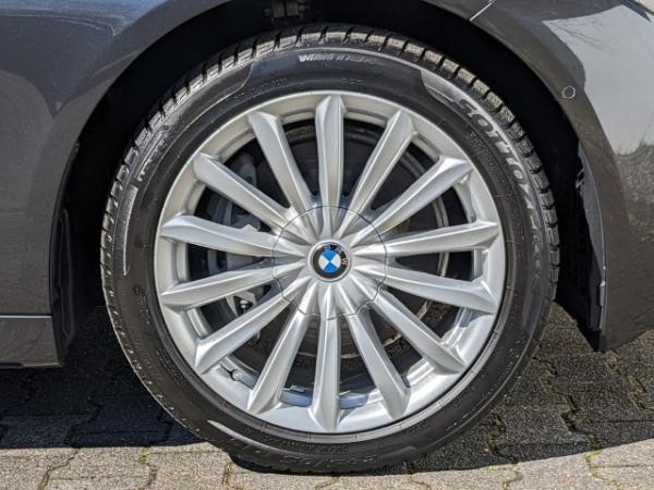 BMW 730