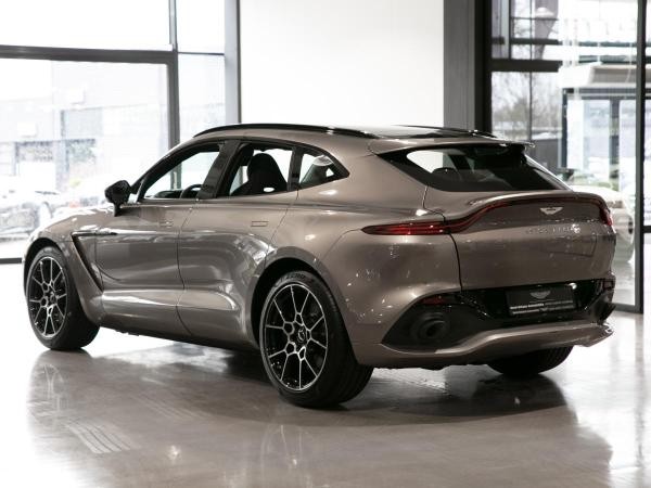 Aston Martin DBX
