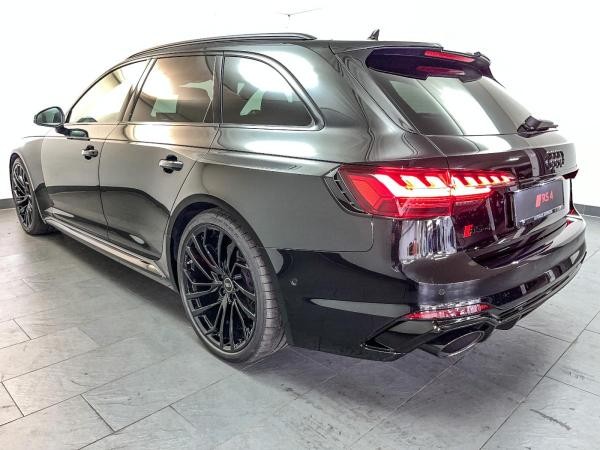 Audi RS4