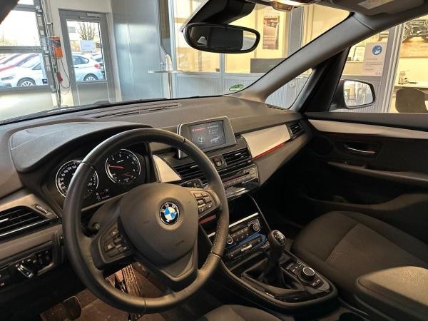 BMW 216