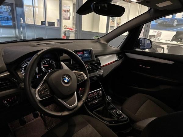 BMW 216