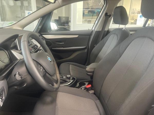 BMW 216