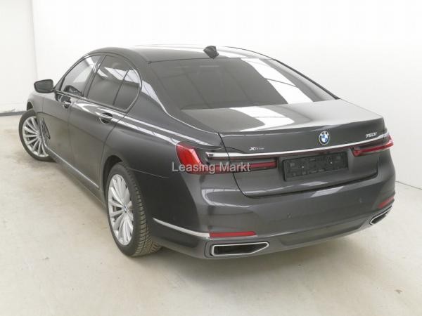 BMW 750