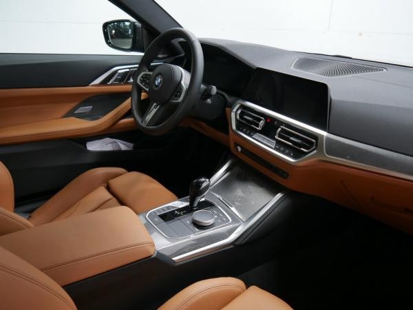 BMW M440i