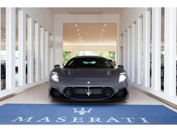 Maserati MC20