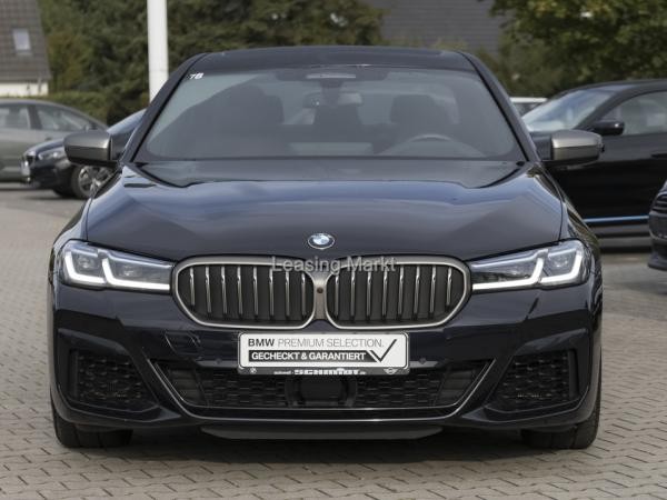 BMW M550i
