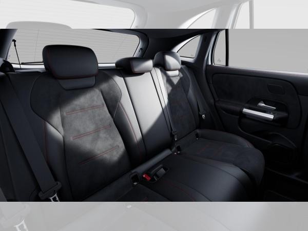 Mercedes-Benz GLA 220