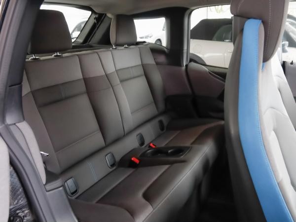 BMW i3s