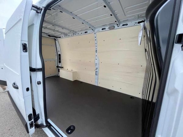 Nissan Interstar