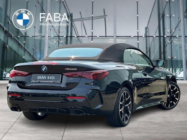 BMW M440i