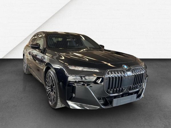 BMW 740