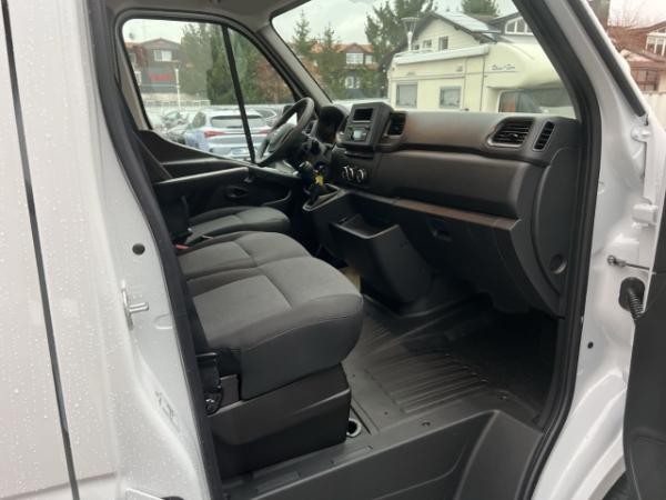 Nissan Interstar