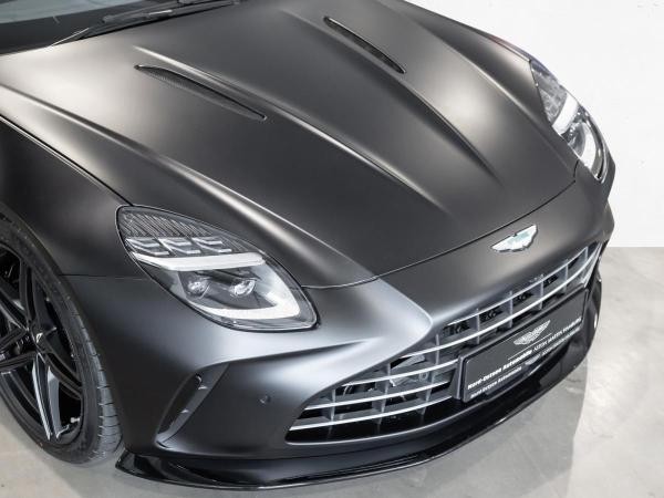 Aston Martin Vantage