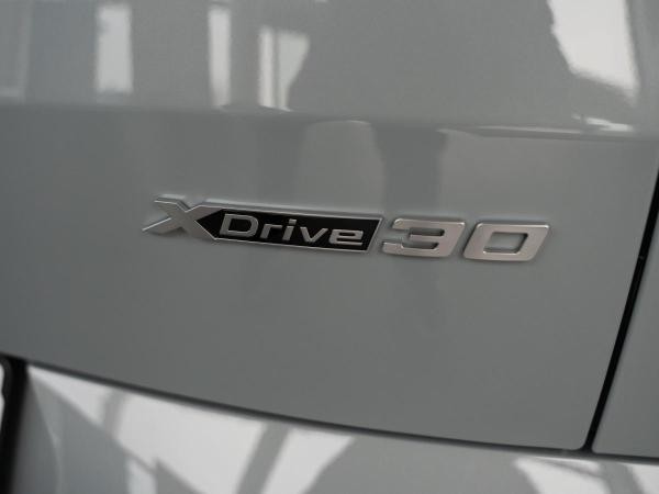 BMW iX2