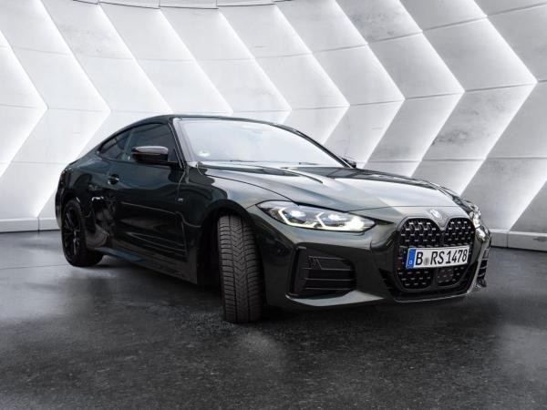 BMW M440i