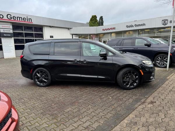 Chrysler Pacifica
