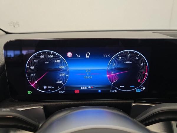 Mercedes-Benz GLB 250