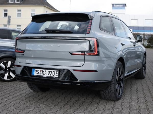 Volvo EX90
