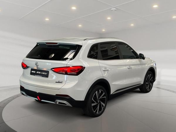 MG ZS