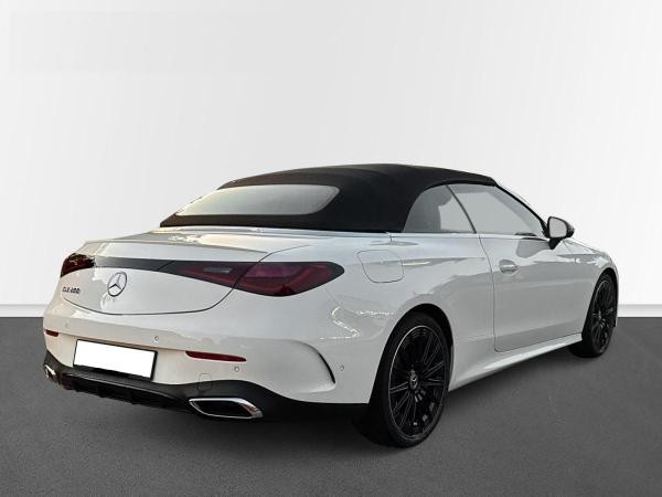 Mercedes-Benz 200