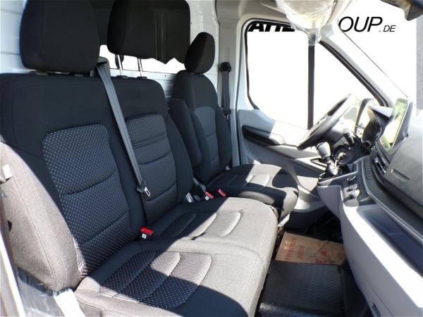 MAXUS Deliver 9