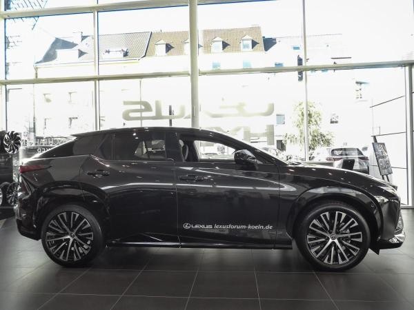 Lexus RZ 450e