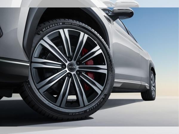 BYD SEALION 7