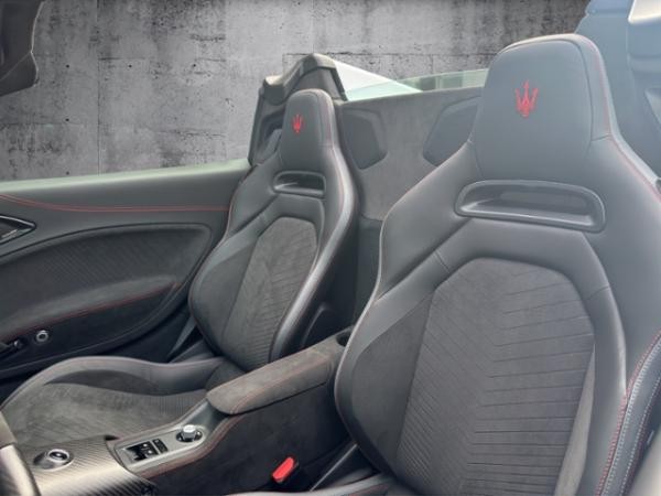 Maserati MC20