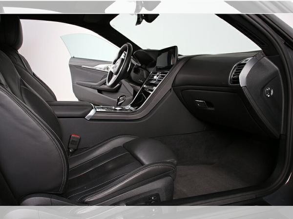 BMW M850