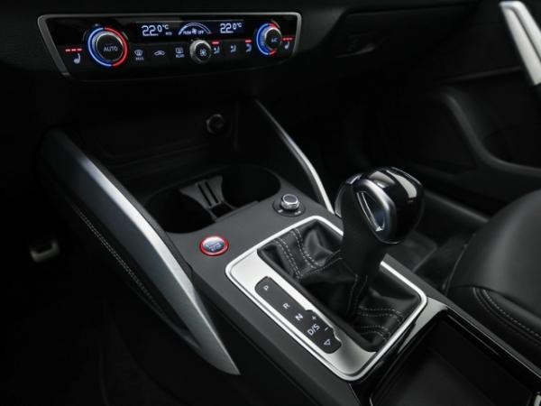 Audi SQ2