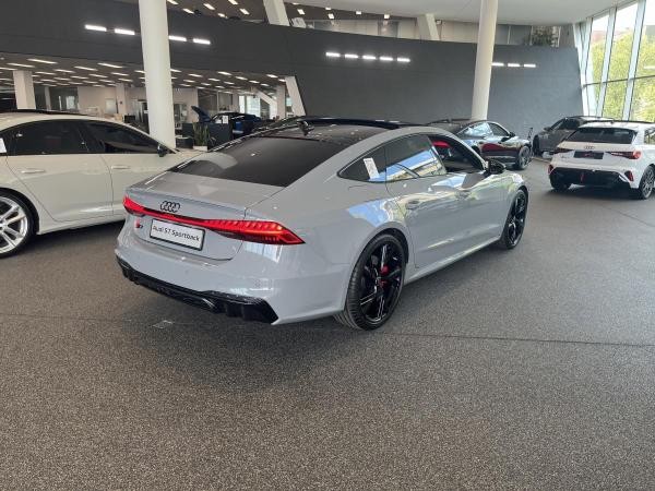 Audi S7