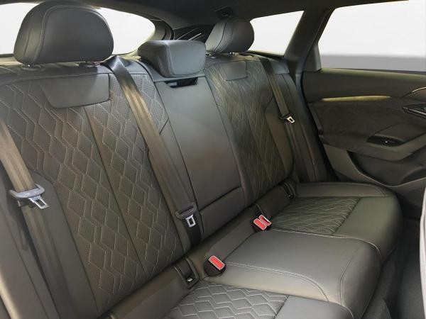 Audi S6 e-tron
