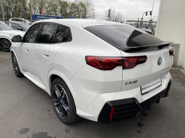BMW iX2