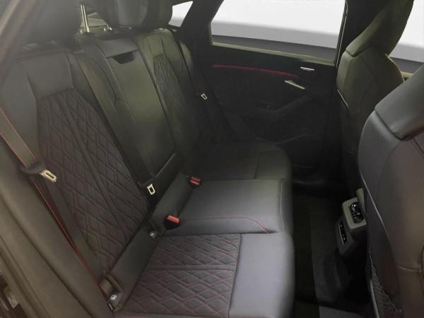 Audi SQ6 e-tron