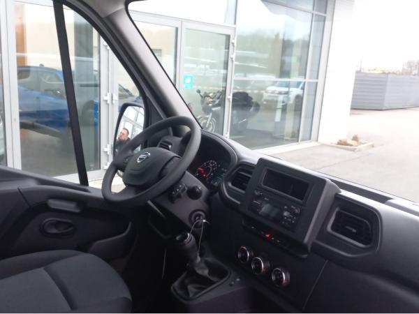 Nissan Interstar