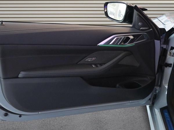 BMW M440i