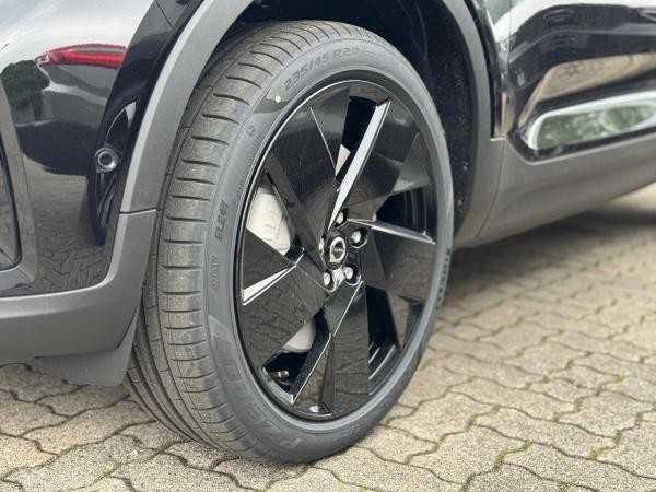 Volvo EX40