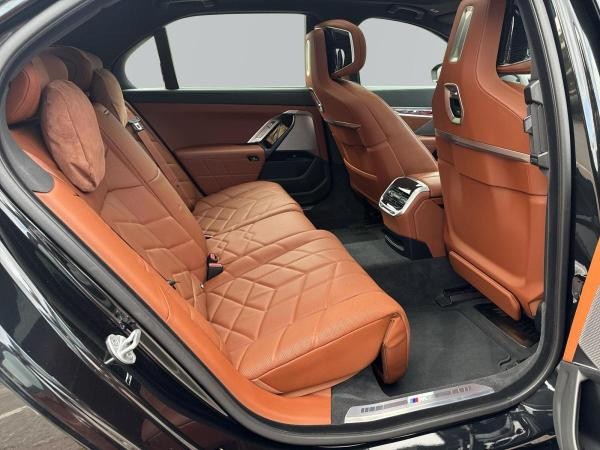 BMW 740