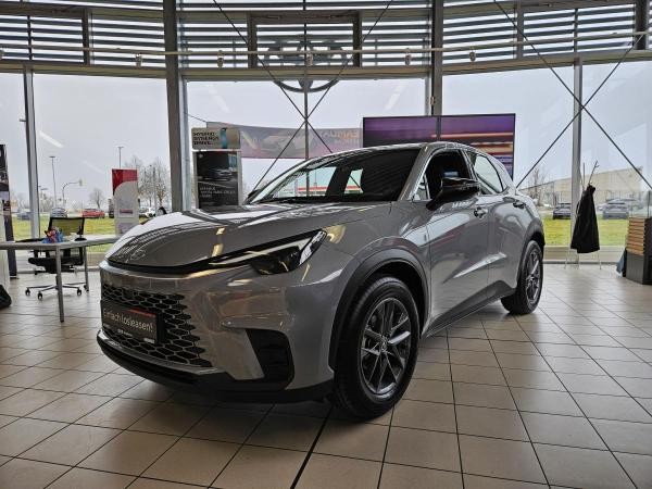 Lexus LBX