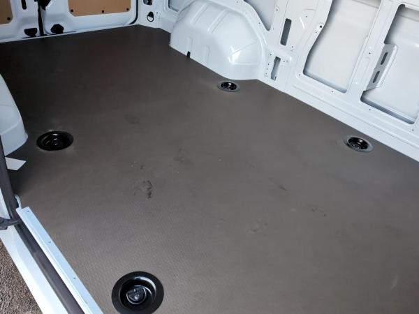 Nissan Interstar