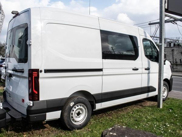 Nissan Interstar