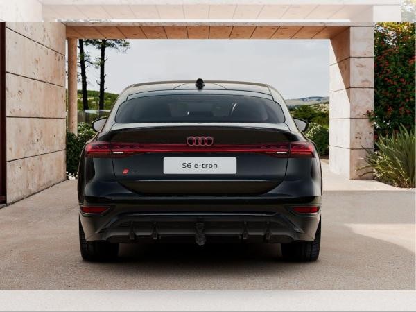 Audi S6 e-tron