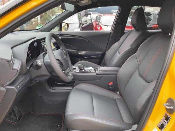 Lexus LBX