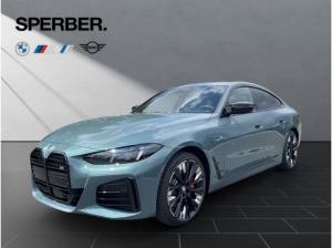 BMW M440i