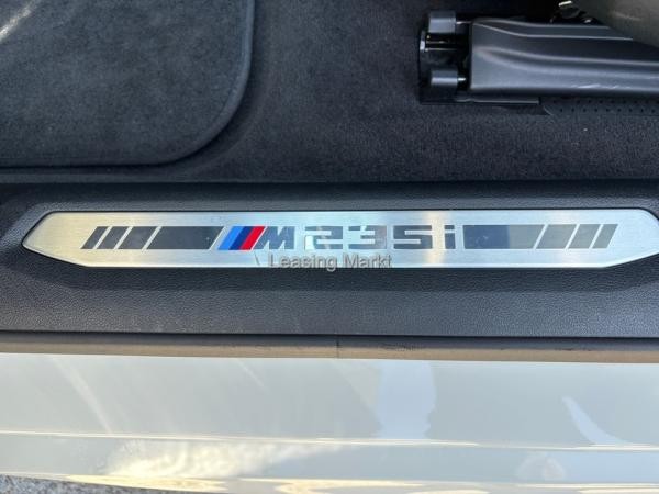 BMW M235
