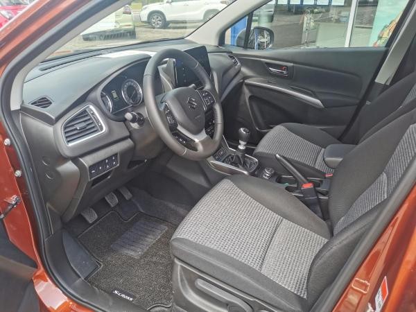 Suzuki S-Cross